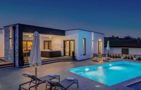 4 odalılar şehir içinde müstakil ev 120 m² Žminj'da, Hırvatistan. 650,000 €