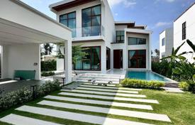5 odalılar villa 300 m² Pattaya'da, Tayland. $385,000