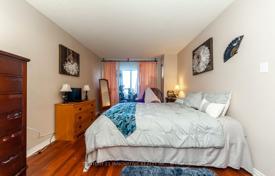 6 odalılar daire Scarborough'da, Kanada. C$785,000