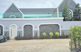 4 odalılar villa 403 m² Chonburi'de, Tayland. $502,000