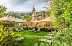 17 odalılar villa Imperia Eyaleti'nde, İtalya. 2,150,000 €