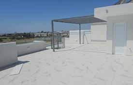 2 odalılar çatı dairesi Larnaca (city)'da, Kıbrıs. 250,000 €