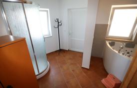 8 odalılar şehir içinde müstakil ev 410 m² Primorje-Gorski Kotar County'da, Hırvatistan. 1,500,000 €