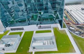 5 odalılar daire Yonge Street'da, Kanada. C$908,000