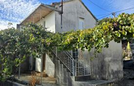 1 odalılar şehir içinde müstakil ev 86 m² Split-Dalmatia County'da, Hırvatistan. 110,000 €