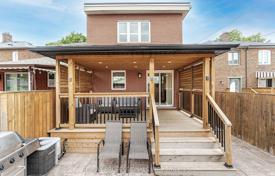 10 odalılar konak Old Toronto'da, Kanada. C$2,005,000