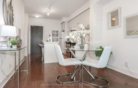 5 odalılar daire North York'da, Kanada. C$924,000