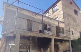 8 odalılar şehir içinde müstakil ev 130 m² Sibenik-Knin'da, Hırvatistan. 250,000 €