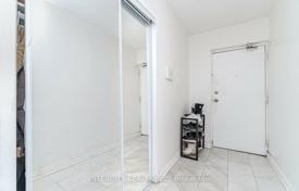 6 odalılar daire Etobicoke'de, Kanada. C$784,000