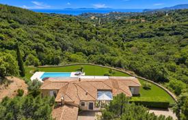 9 odalılar villa La Croix-Valmer'da, Fransa. 10,300,000 €