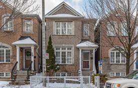 4 odalılar şehir içinde müstakil ev Old Toronto'da, Kanada. C$1,654,000