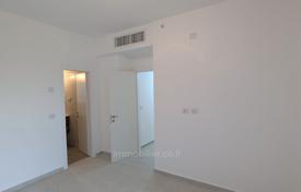 5 odalılar daire 125 m² Bat Yam'da, İsrail. $1,414,000
