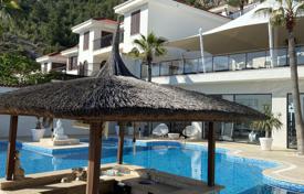 Villa – Alanya, Antalya, Türkiye. $937,000