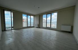 3 odalılar daire 150 m² Kartal'da, Türkiye. $231,000