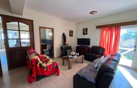 8 odalılar yazlık ev 240 m² Pissouri'de, Kıbrıs. 700,000 €