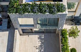 2 odalılar yazlık ev 204 m² Tivat city'da, Karadağ. 994,000 €