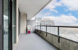 6 odalılar daire North York'da, Kanada. C$1,037,000
