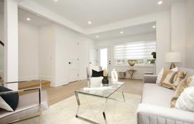 7 odalılar şehir içinde müstakil ev Etobicoke'de, Kanada. C$1,839,000