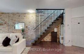 10 odalılar konak Old Toronto'da, Kanada. C$2,077,000
