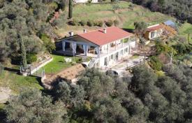 5 odalılar villa 270 m² Massarosa'da, İtalya. 850,000 €