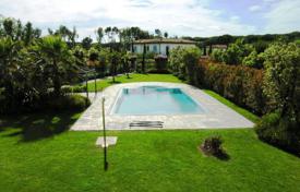 Villa – Forte dei Marmi, Toskana, İtalya. 18,000 € haftalık