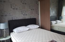 3 odalılar kondominyumda daireler Khlong Toei'de, Tayland. $3,060 haftalık