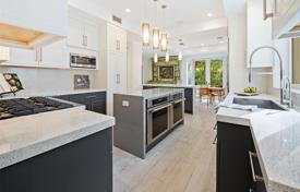 4 odalılar şehir içinde müstakil ev 683 m² Miami'de, Amerika Birleşik Devletleri. $6,500,000