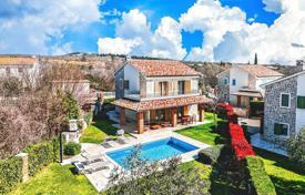 4 odalılar şehir içinde müstakil ev 179 m² Primorje-Gorski Kotar County'da, Hırvatistan. 644,000 €