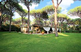 4 odalılar villa 600 m² Roccamare'de, İtalya. 9,800 € haftalık