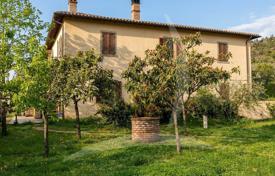 Villa 450 m² Cortona'da, İtalya. 745,000 €