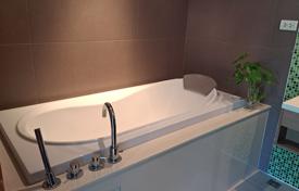 2 odalılar kondominyumda daireler 101 m² tambon Kathu'da, Tayland. $268,000