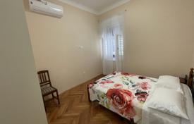 7 odalılar şehir içinde müstakil ev 350 m² Pula'da, Hırvatistan. 410,000 €