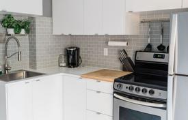 7 odalılar konak Old Toronto'da, Kanada. C$1,341,000