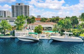 Villa – Hallandale Beach, Florida, Amerika Birleşik Devletleri. $2,100,000