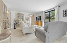 10 odalılar villa Grimaud'da, Fransa. 10,000 € haftalık
