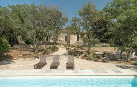 5 odalılar yazlık ev Gordes'da, Fransa. 1,390,000 €