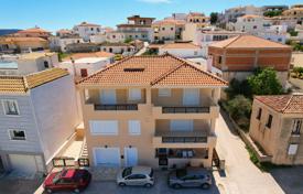 8 odalılar şehir içinde müstakil ev 300 m² Ermioni'de, Yunanistan. 540,000 €