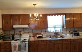 4 odalılar konak North York'da, Kanada. C$1,161,000