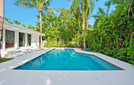 6 odalılar villa 314 m² Miami sahili'nde, Amerika Birleşik Devletleri. $2,389,000