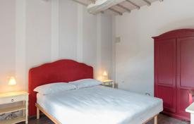 21 odalılar köşk 698 m² Siena'da, İtalya. 2,000,000 €