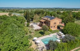 50 odalılar köşk 4000 m² Montepulciano'da, İtalya. 16,500,000 €