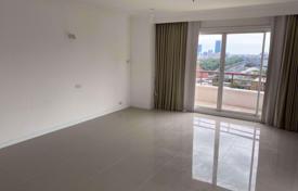 3 odalılar daire Pathum Wan'da, Tayland. $3,060 haftalık