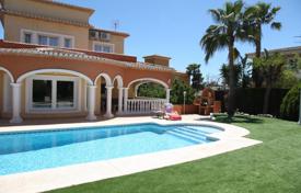 4 odalılar yazlık ev 204 m² Calpe'de, İspanya. 699,000 €
