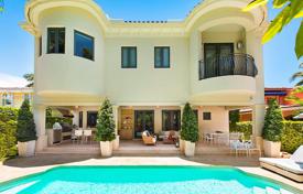 Villa – Pine Tree Drive, Miami sahili, Florida,  Amerika Birleşik Devletleri. $2,749,000