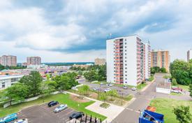 5 odalılar daire Scarborough'da, Kanada. C$669,000
