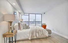 3 odalılar daire North York'da, Kanada. C$1,066,000