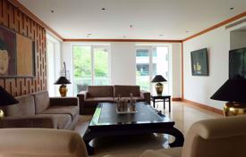 3 odalılar kondominyumda daireler Sathon'da, Tayland. $5,700 haftalık