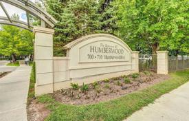 5 odalılar daire Etobicoke'de, Kanada. C$730,000