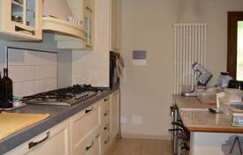 9 odalılar villa 163 m² Sassetta'da, İtalya. 780,000 €