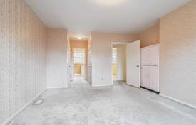 9 odalılar şehir içinde müstakil ev Etobicoke'de, Kanada. C$2,204,000